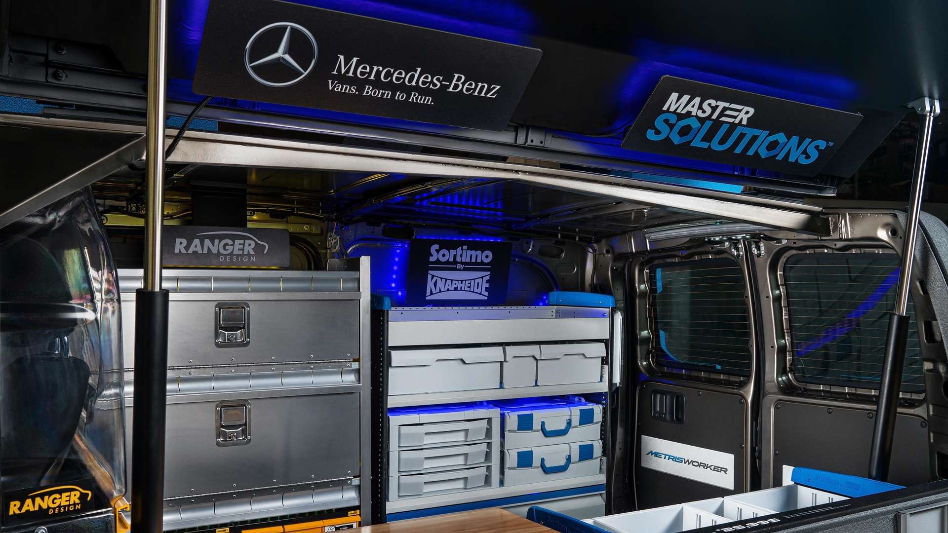 Чемодан с ручкой: Mercedes-Benz Vito превратили в мечту автомеханика — фото 705797