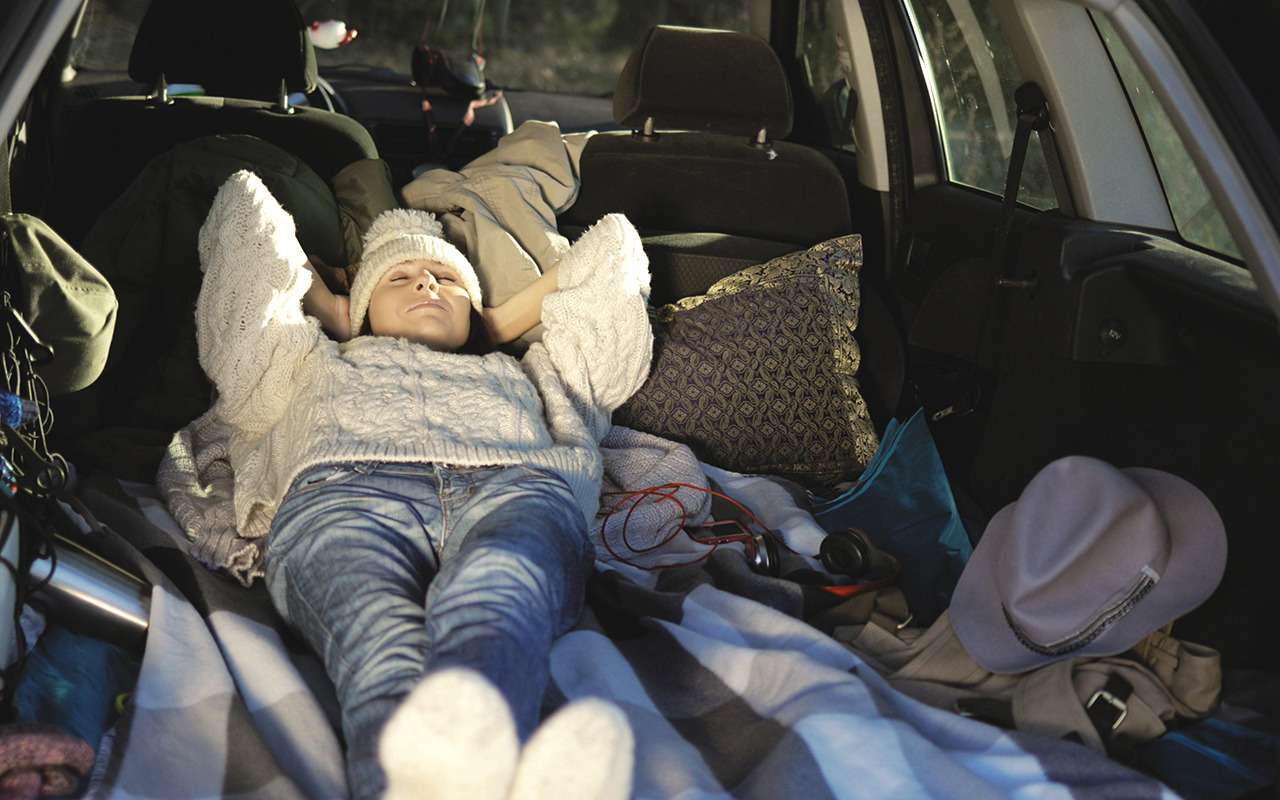 Как переночевать в машине и проснуться: 3 правила — фото 1193323