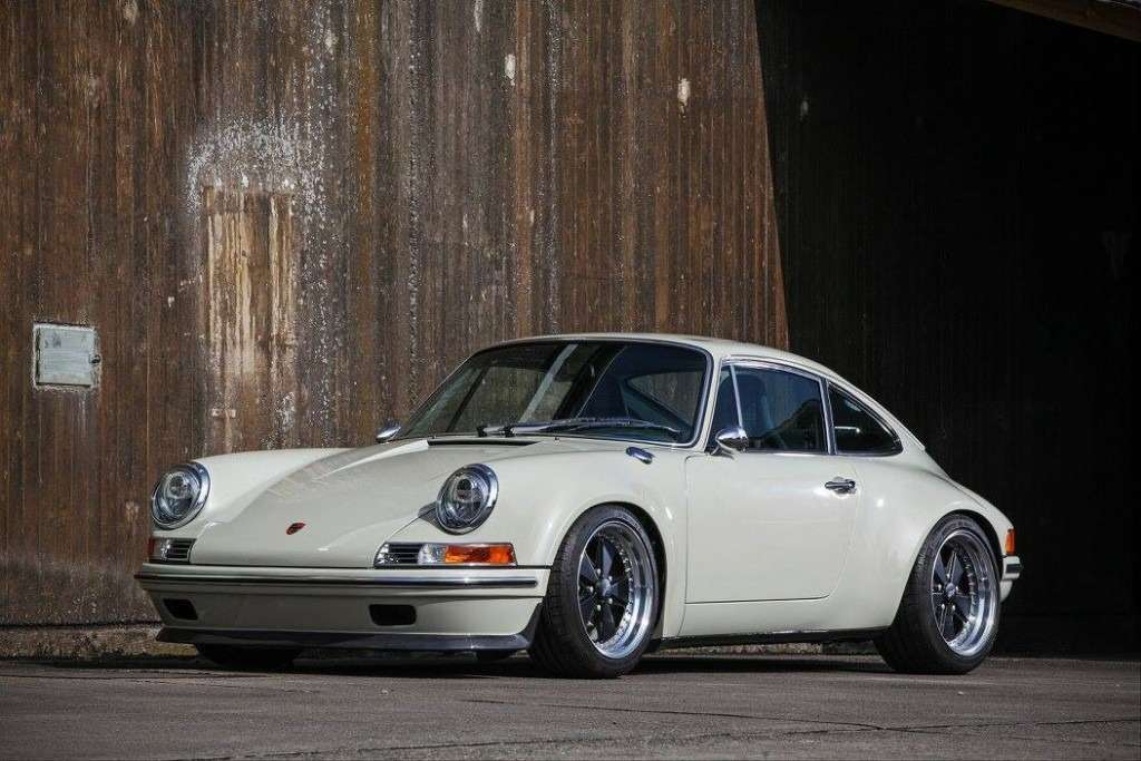 KAEGE-delivers-retro-flavored-1972-Porsche-911-packing-300-hp-1-1024x683