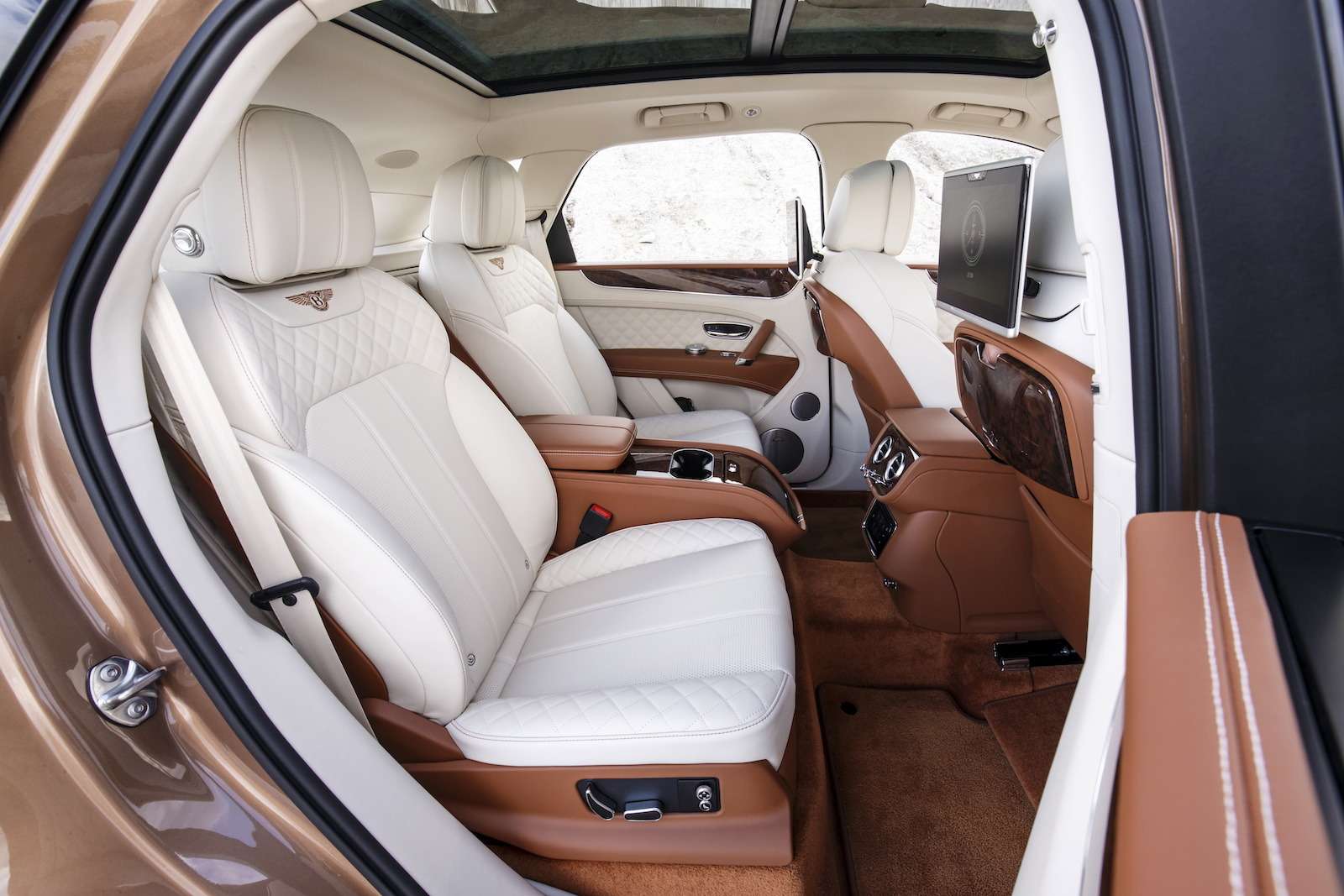 Bentley Bentayga Diesel: 4,8 до сотни — самая медленная версия! — фото 884140