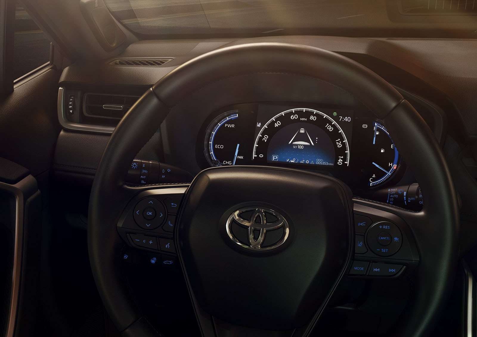 Новая Toyota RAV4: больше никакого унисекса! — фото 857661