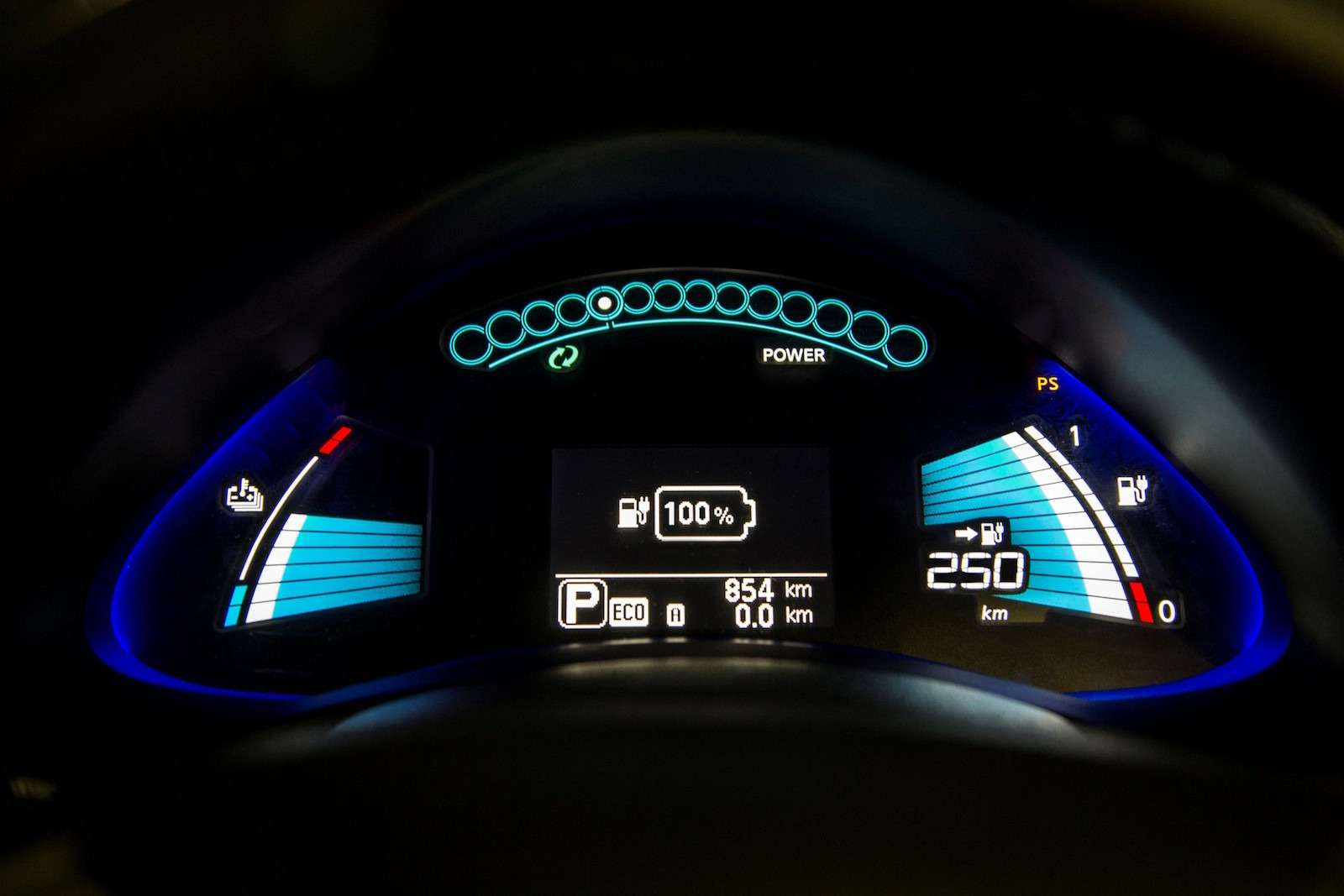 Будущее электромобилей Nissan: вольты с колес — фото 596338