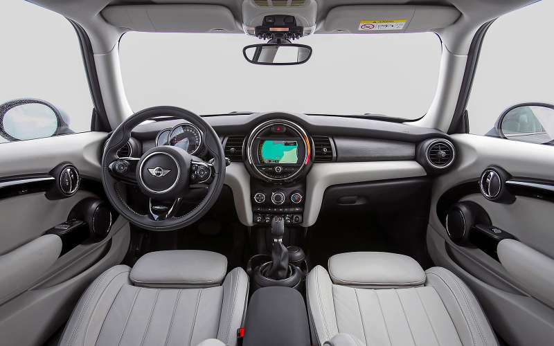 Toyota Prius, DS 4 Crossback, Mini Cooper — тест на экономичность