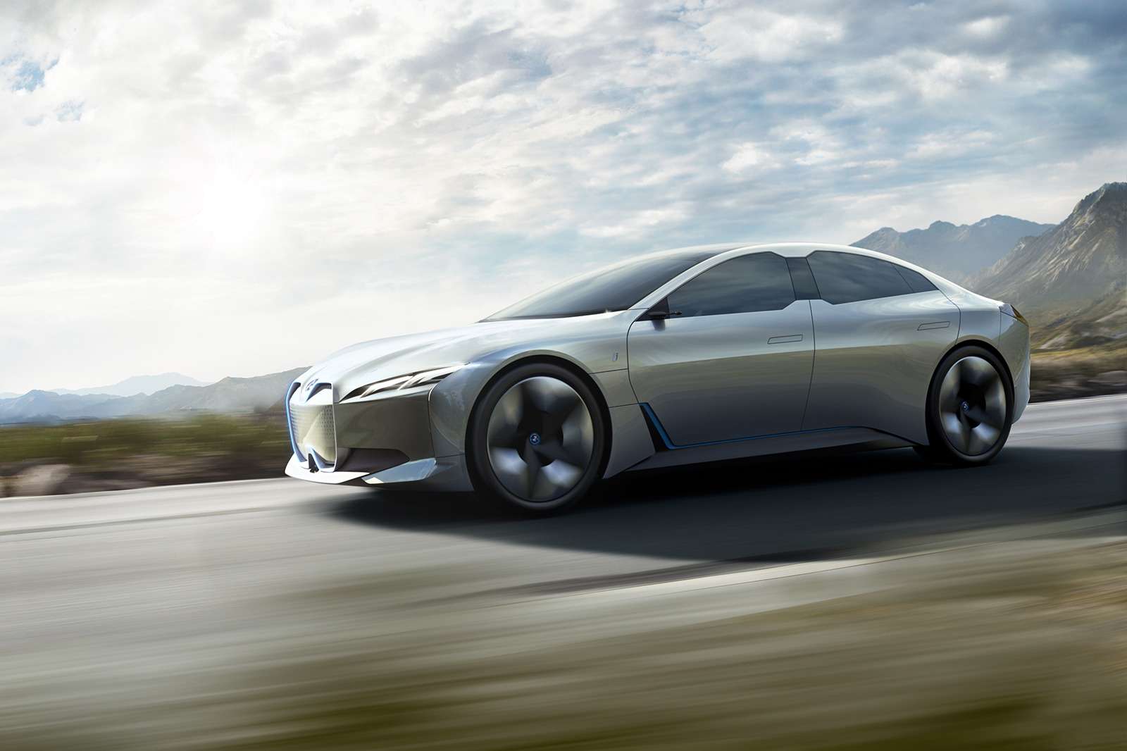 BMW представила конкурента Tesla Model 3 — фото 793608