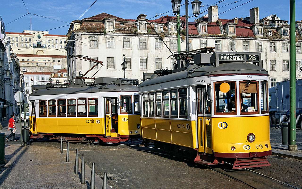 Лиссабонский трамвай знаменитого на весь мир 28 маршрута, проходящего через весь исторический центр столицы Португалии.