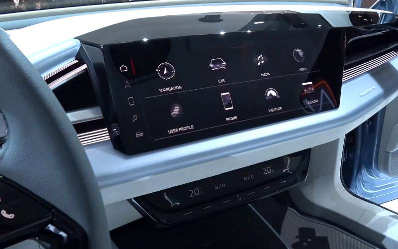 Новый Audi Q4 — торжество сенсоров и дизайна