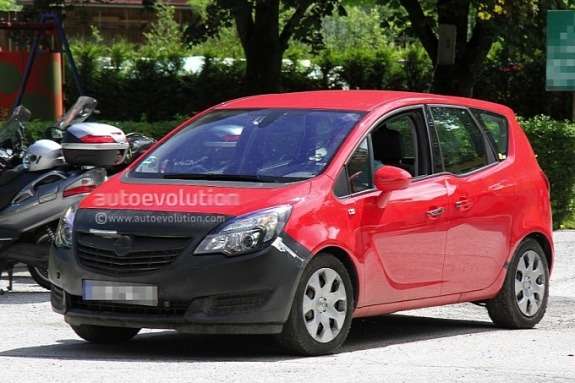 Facelifted Opel Meriva test prototype side-front view