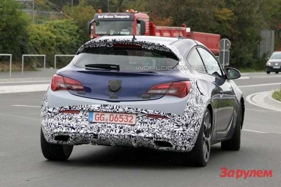 Opel Astra OPC rear view