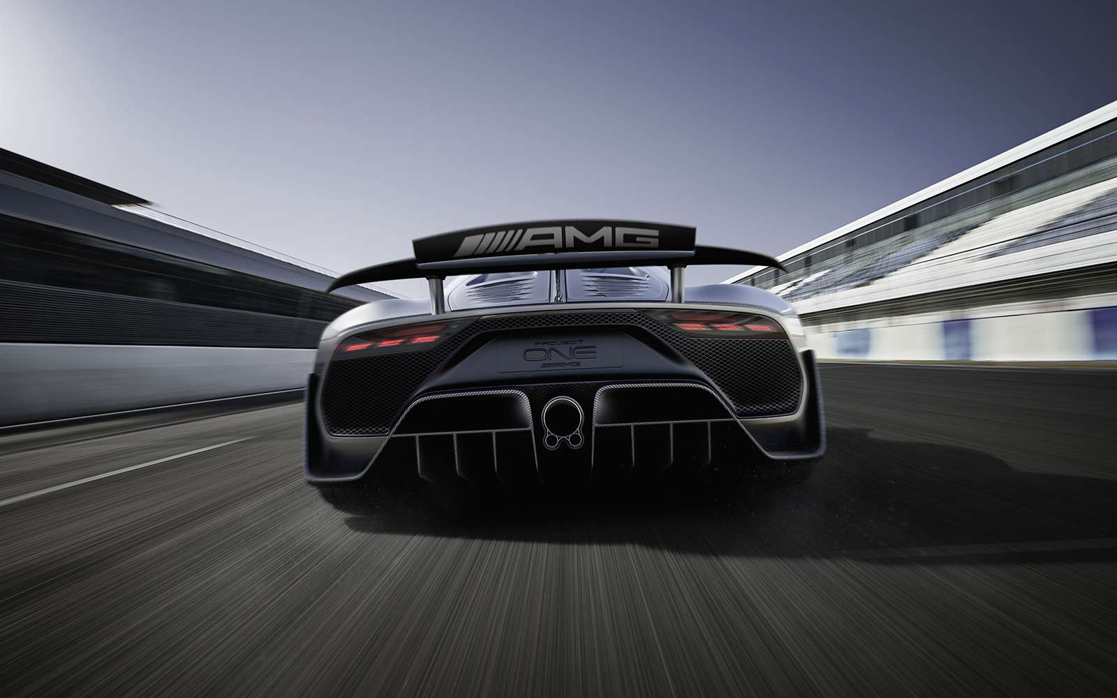 2 секунды до сотни — Mercedes-AMG Project ONE против Aston Martin Valkyrie — фото 805547