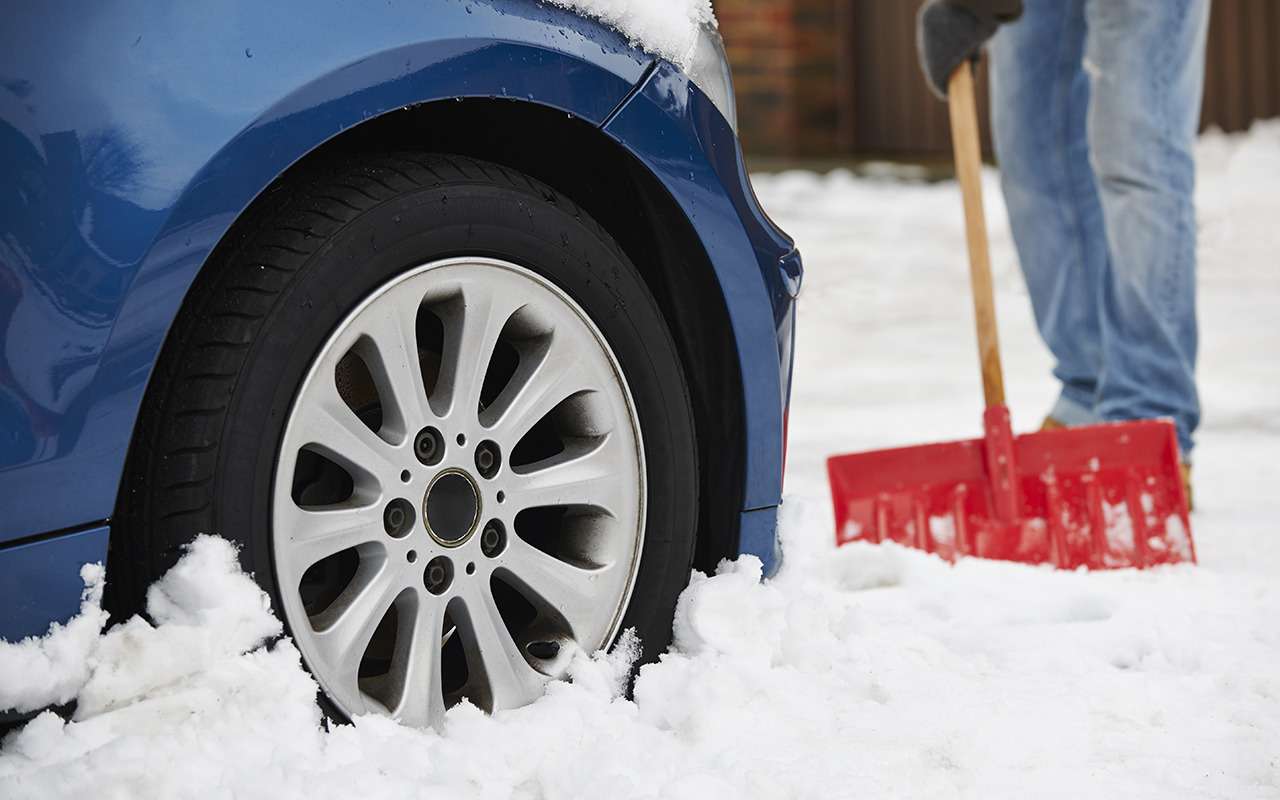 9 способов выбраться, если автомобиль застрял в снегу — фото 933424