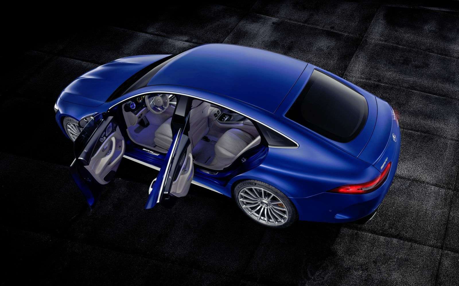 Подмена! Пятидверный Mercedes-AMG GT получил «тележку» Е-класса — фото 851518