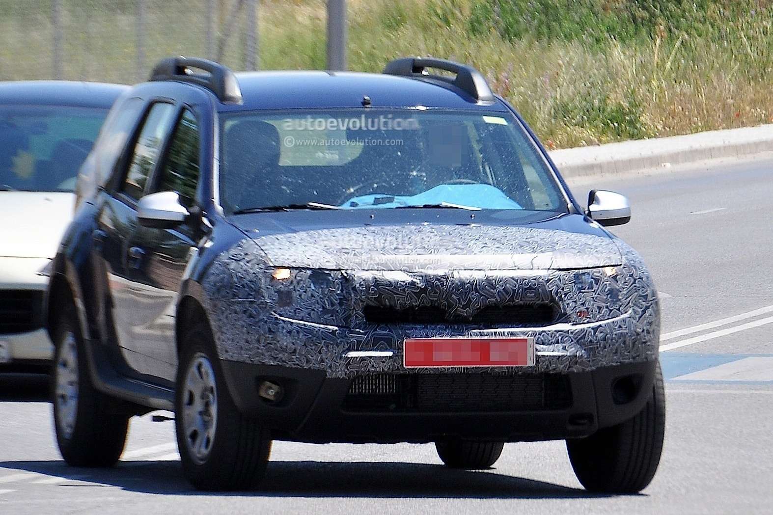 spyshots dacia launching facelift for duster suv 1080p 2 no copyright