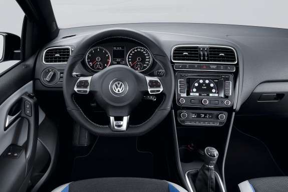 Volkswagen Polo BlueGT inside
