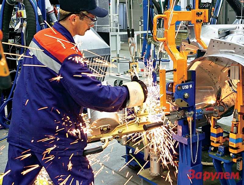Завод «Дженерал моторс» в Санкт-Петербурге рассчитан на производство 100 тыс. машин в год по полному циклу — со сваркой, окраской и сборкой.