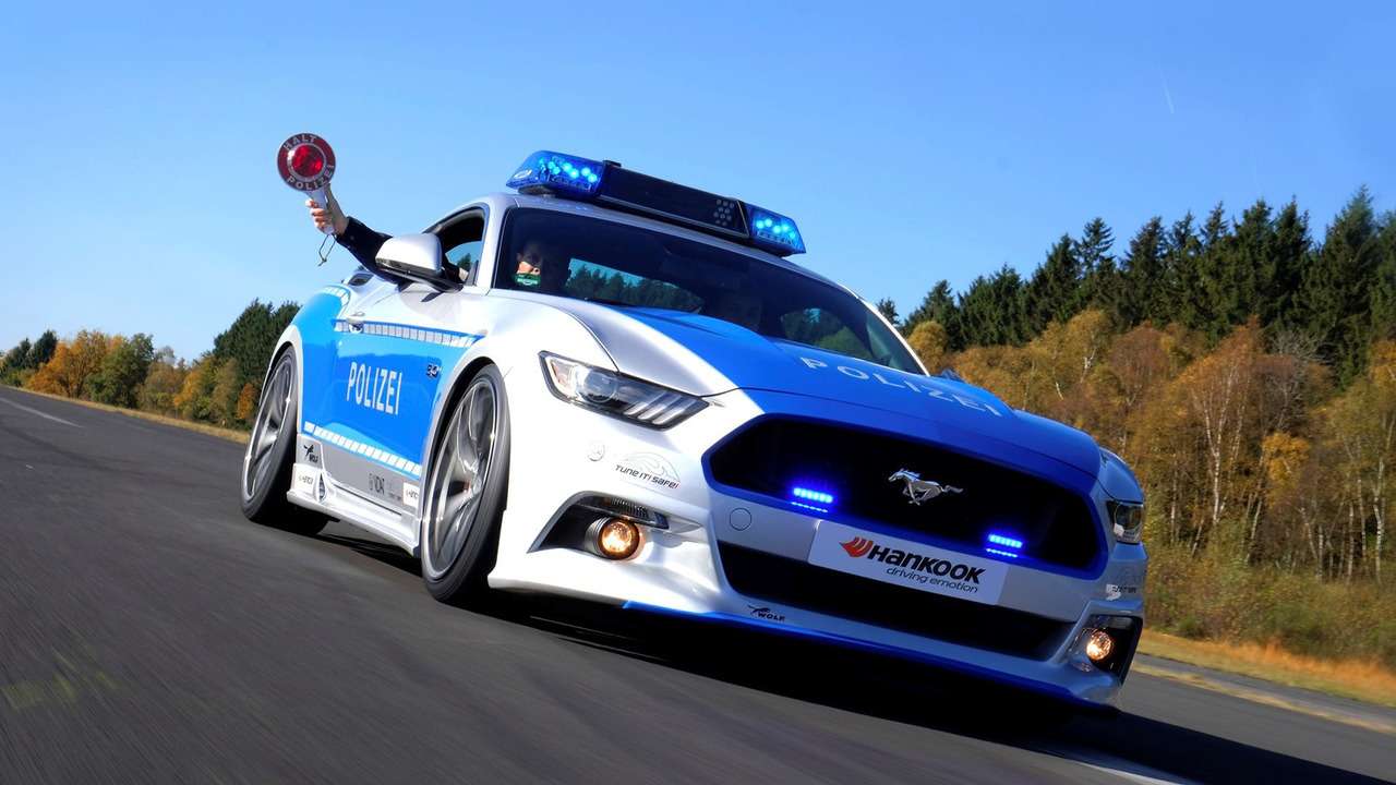 Серенький волчок: Ford Mustang превращен в стража порядка — фото 670239