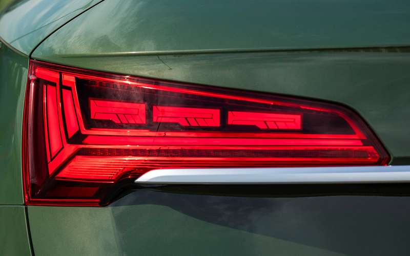 Новый Audi Q5 — с гибкими фонарями?!
