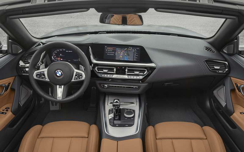 Новый BMW Z4: российские цены и комплектации