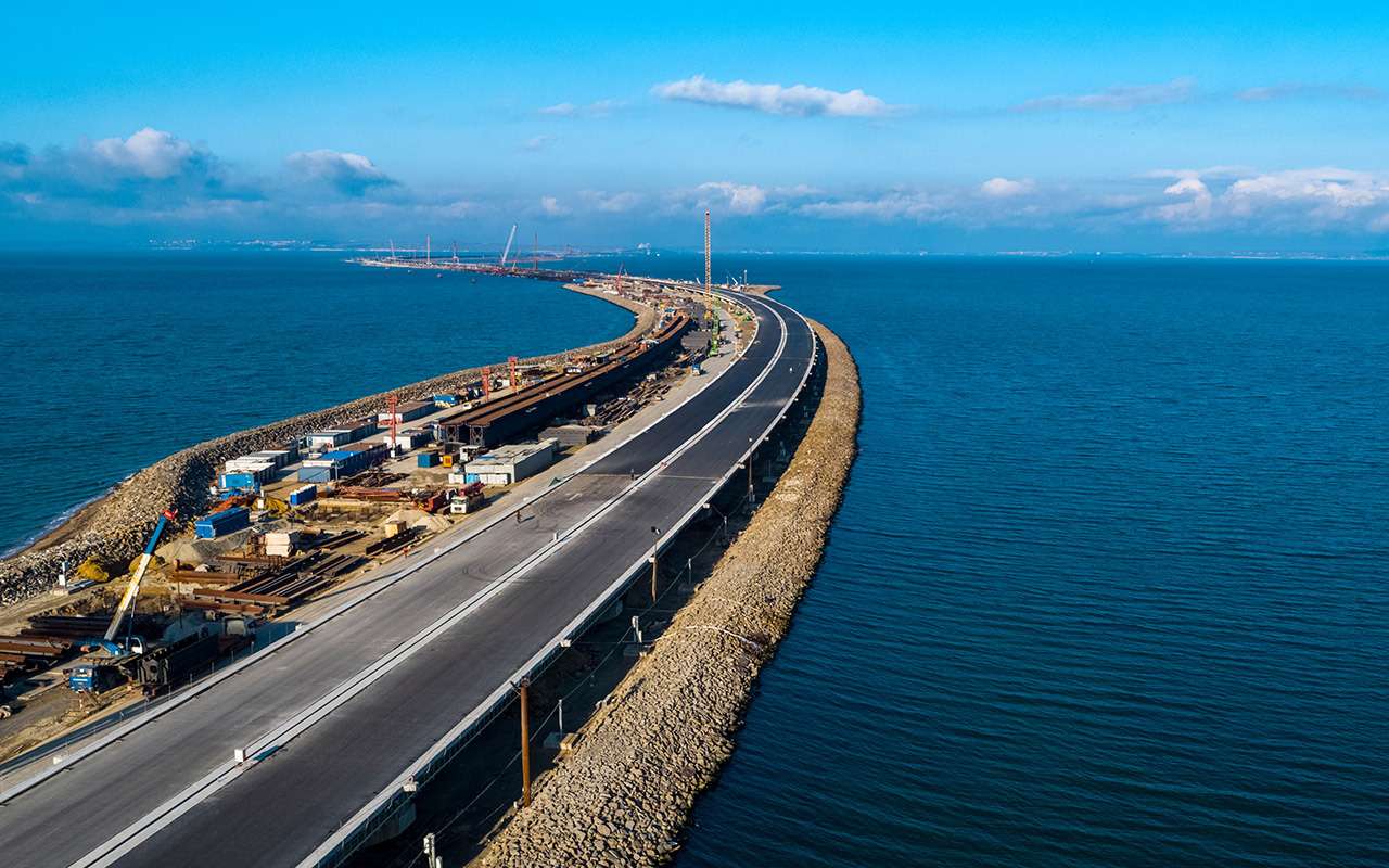 12 вопросов про Крымский мост и один — про универсалы Лада Веста — фото 865578