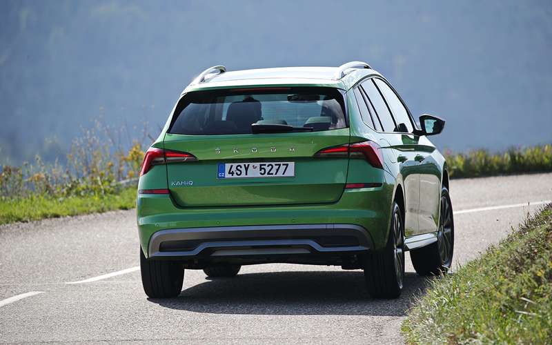 How to choose a remarkable crossover SUV and never look back. Skoda Kamiq vs Skoda Karoq