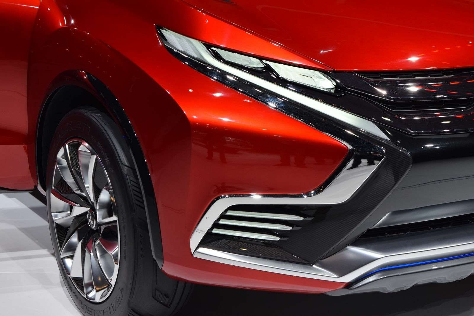 Mitsubishi намерена продолжить разработки автомобилей в стиле Lada XRay — фото 369178