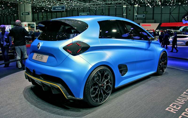 Зверо-Зоя: Renault превратила электрический хэтчбек в гоночного монстра