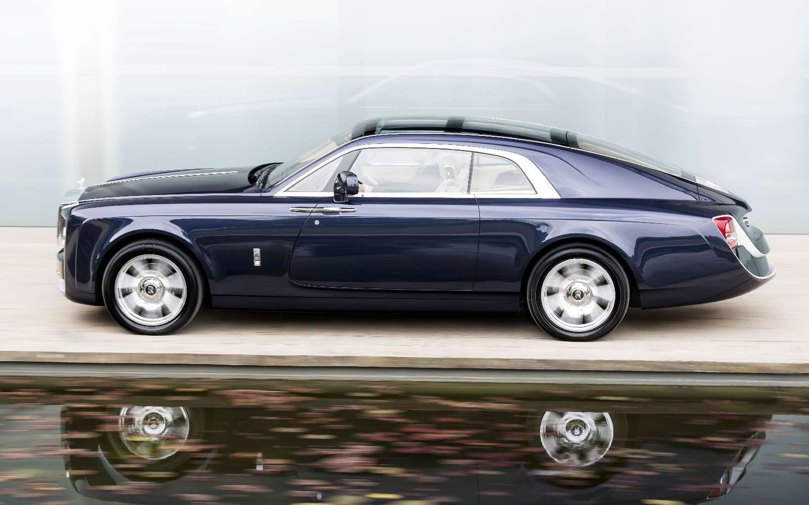Rolls-Royce Sweptail: хозяин заплатил за него «страшную» цену — фото 757952