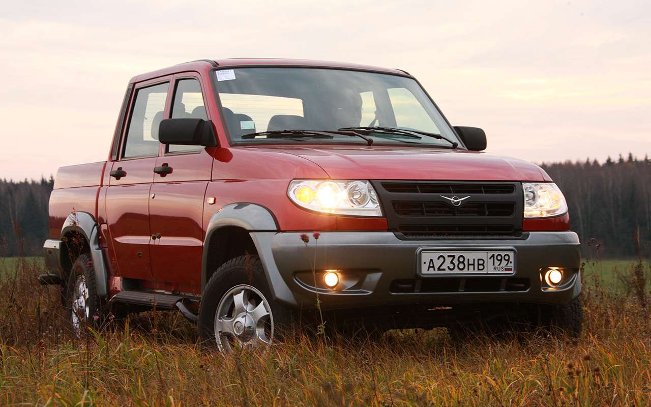 Серийное производство УАЗа Пикап с просторной двойной кабиной на базе модели Патриот развернули в 2008-м. Заявленная грузоподъемность – 725 кг.