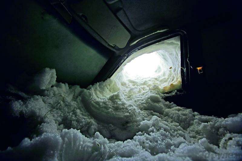 Эксперимент: Выбираемся из-под снежной лавины (ВИДЕО) — фото 92430