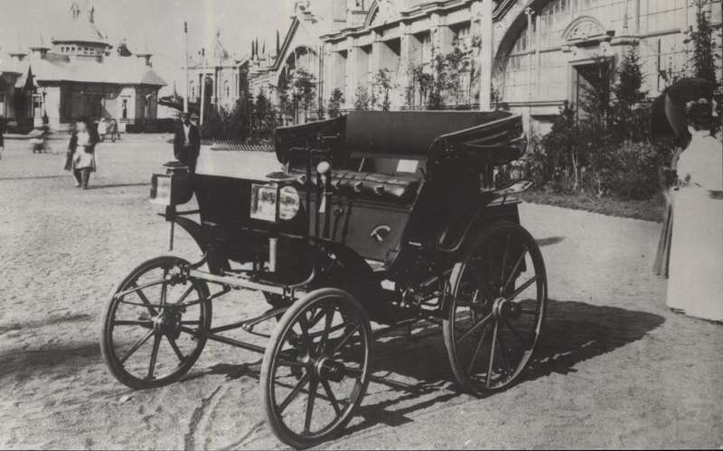 Автомобиль Яковлев-Фрезе (1896 год).