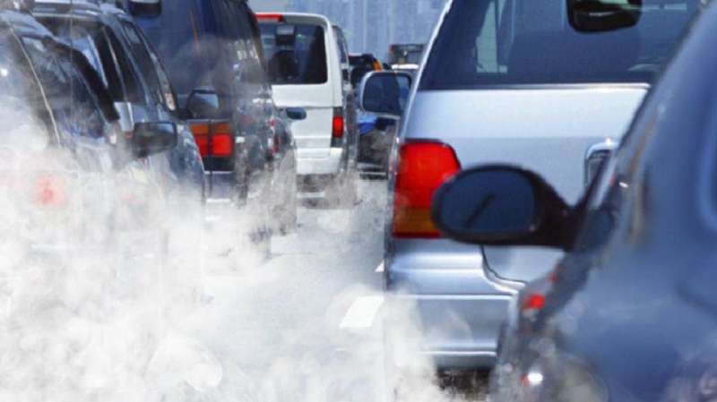 Автомобили загрязняют воздух в городах больше, чем предприятия