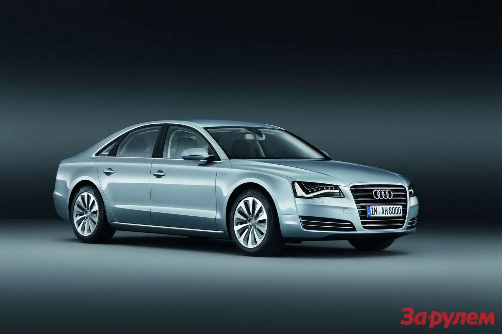 2013-Audi-A8-Hybrid-6