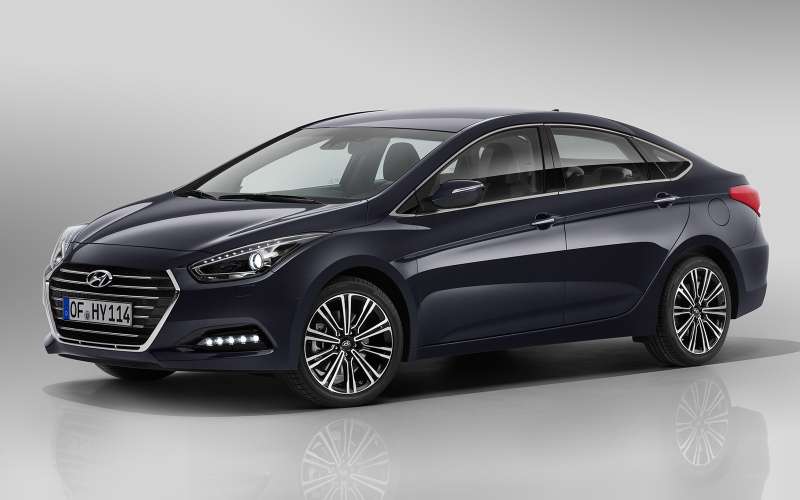 Hyundai i40. Цены: 1 099 000 — 1 599 000 рублей.