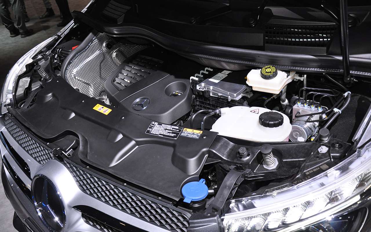 Дизельный мотор OM654 выпускается с 2016 года. Первым автомобилем, который получил этот двигатель, стал Mercedes-Benz E220d.