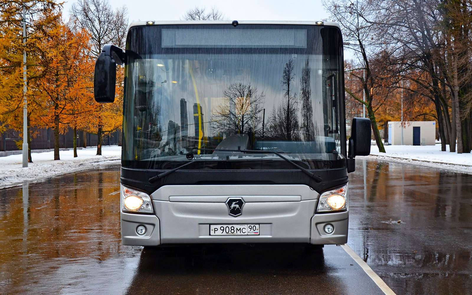 Низкопольные автобусы ЛиАЗ: легким шагом — фото 736759