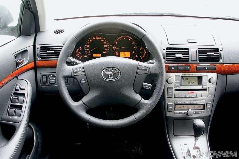 Тест Toyota Avensis. В расцвете сил — фото 67990