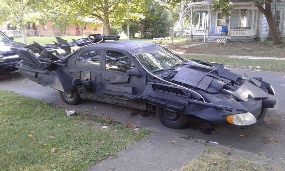 Бэтмен в шоке: Toyota Camry превратилась в машину для супергероя — фото 788566