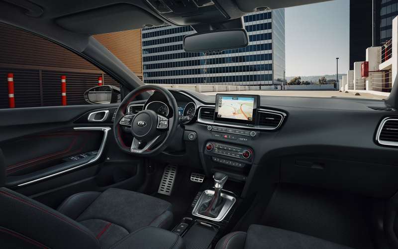 Новый Kia Ceed GT: ставка на управляемость и звук