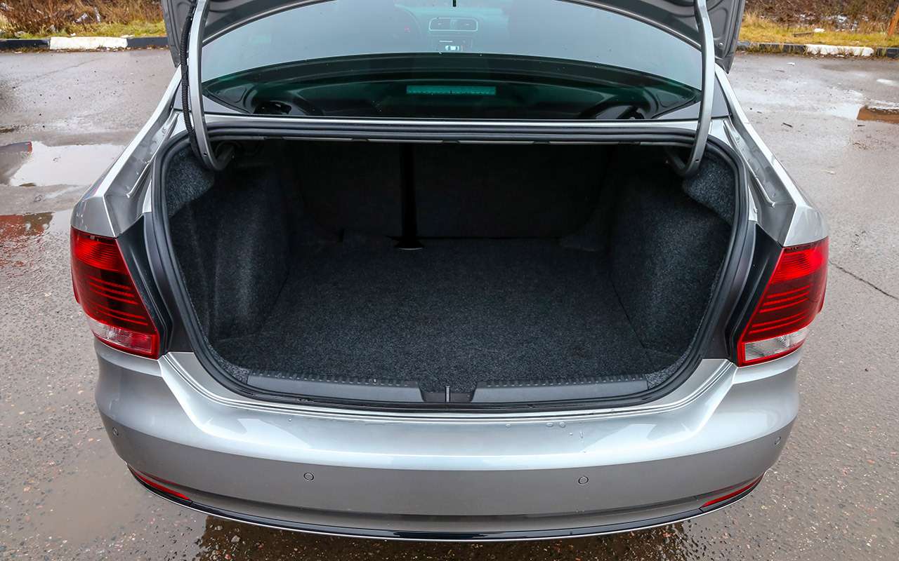 Новый VW Polo лифтбек: все отличия от седана — фото 1143659