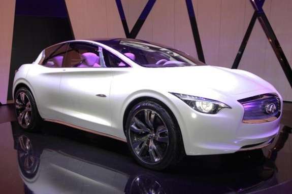 Infiniti Etherea Concept side-front view_no_copyright