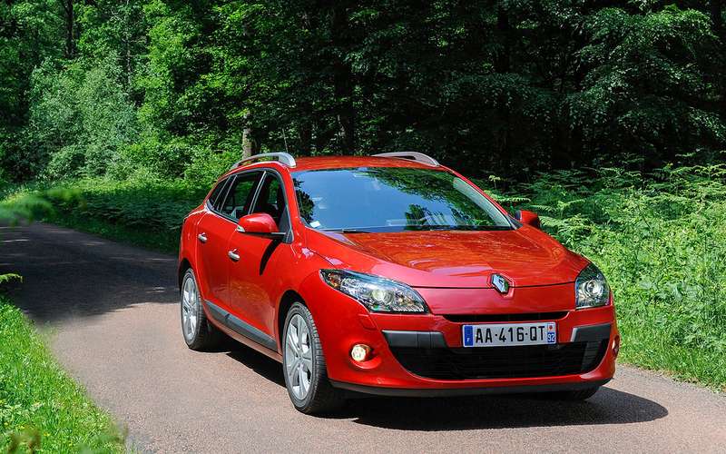 Renault Megane: 3 достоинства, 2 недостатка и одна явная слабость