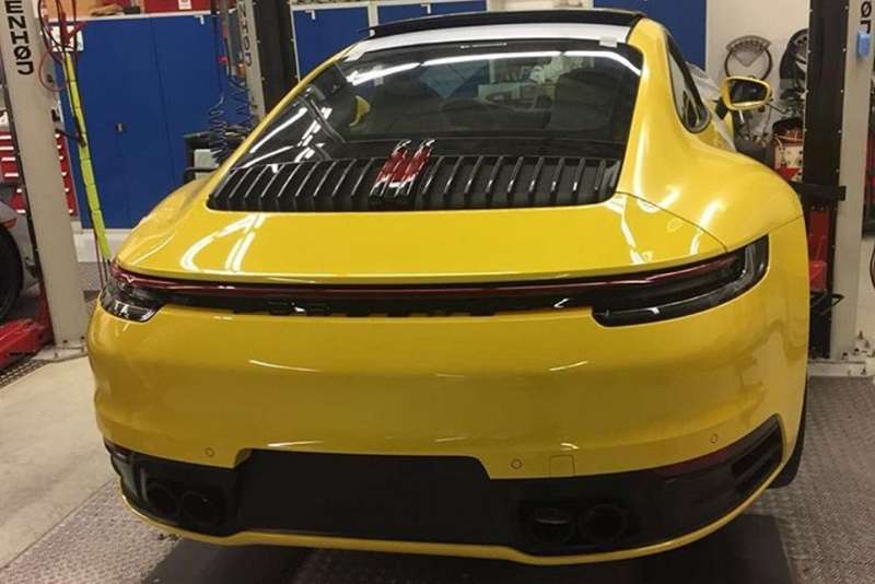 Новый Porsche 911 случайно рассекретили в соцсети