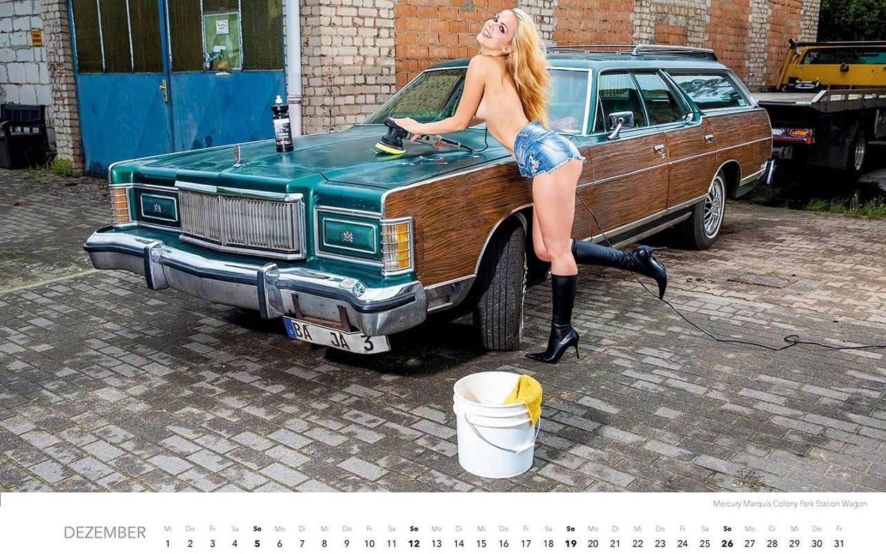 Девушки на автомойке — пожалуй, лучший календарь 2021 года — фото 1203391