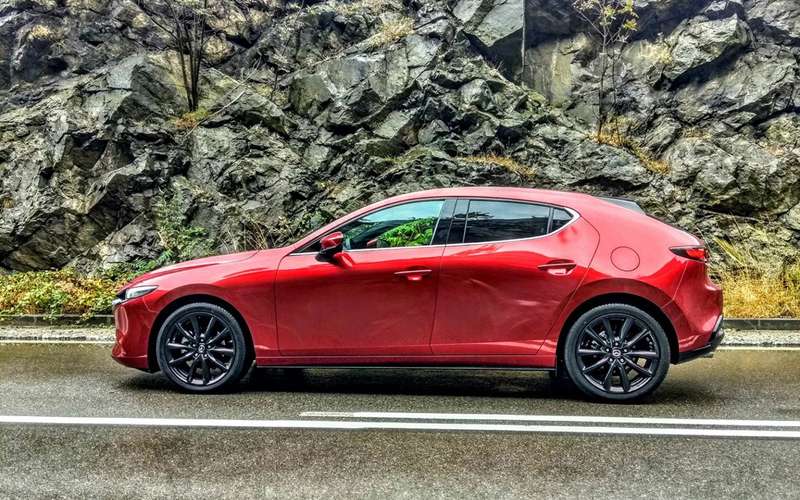 Блог Петра Меньших: новая Mazda 3 Skyactive X — что даст «икс»?