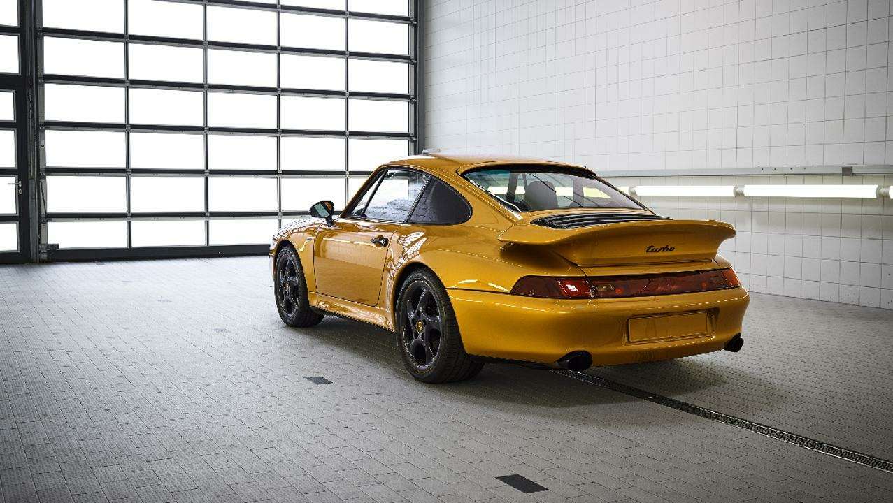 20 лет спустя: Porsche выпустила спорткар с «воздушником» — фото 898657