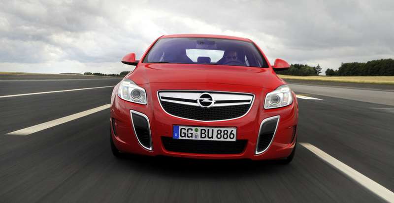 Opel Insignia стал доступен со снятым ограничителем