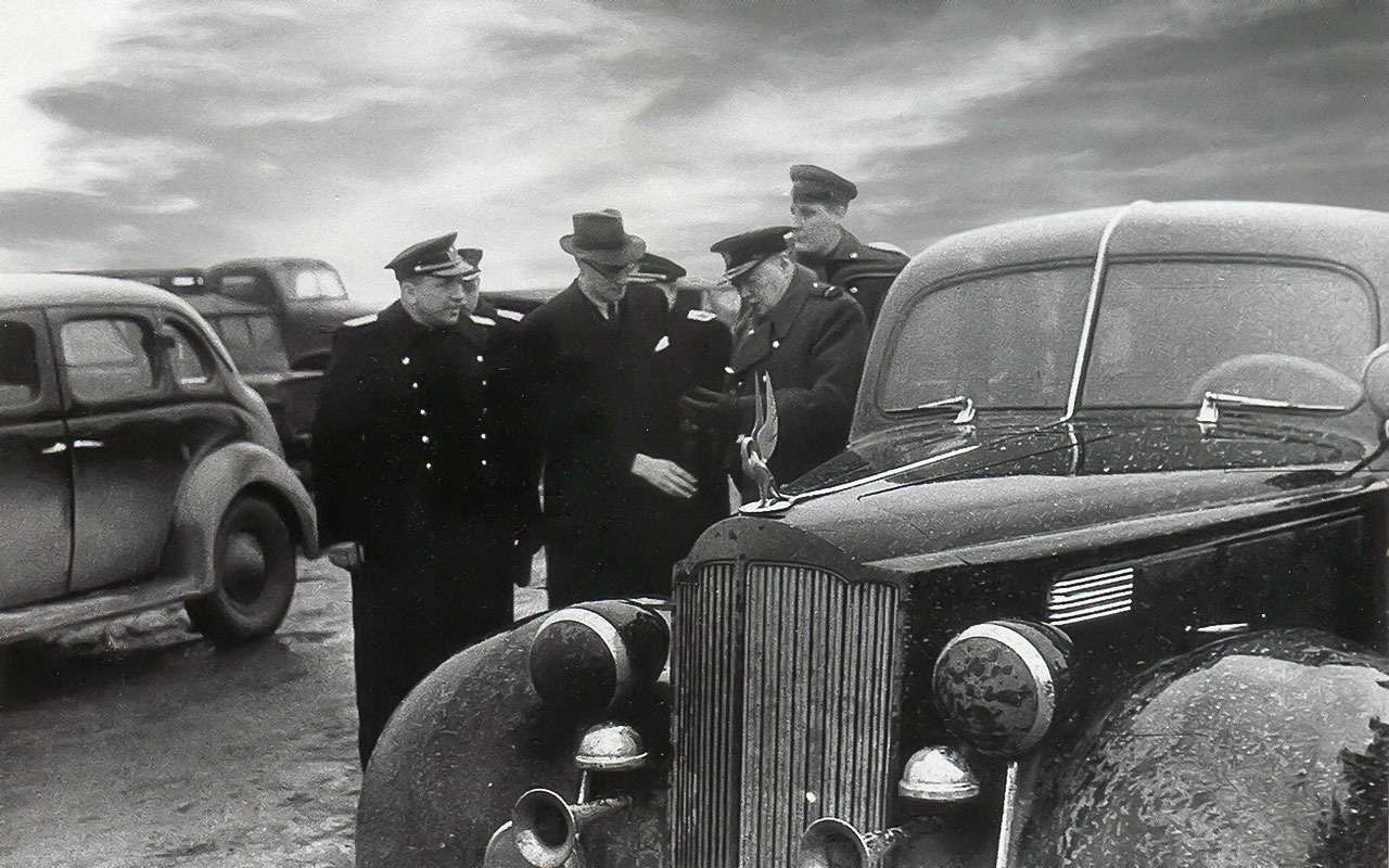 Packard главного гаража страны, возивший во время Ялтинской конференции премьер-министра Великобритании У. Черчилля. Февраль, 1944 год, аэродром Саки.