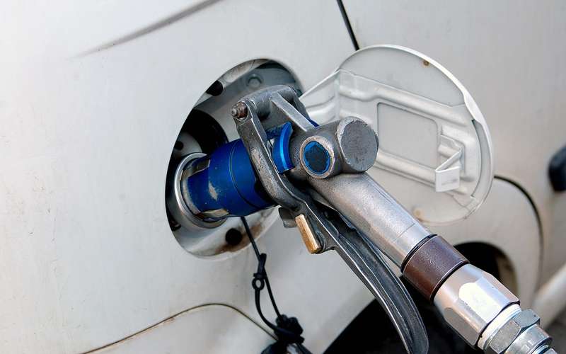 Все регионы хотят субсидий для перевода автомобилей на газ — это обойдется в 60 млрд рублей