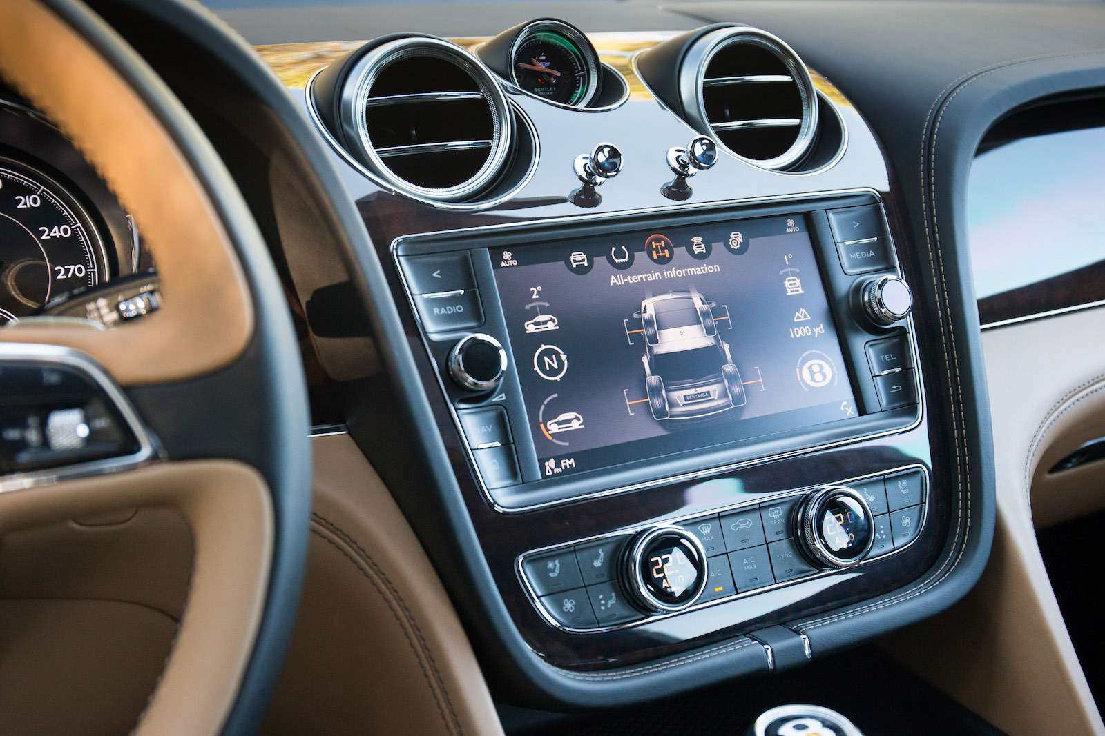 Bentley Bentayga Diesel: 4,8 до сотни — самая медленная версия! — фото 884141