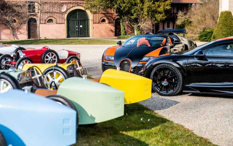 Миллионер купил сразу 8 Bugatti — для всей семьи