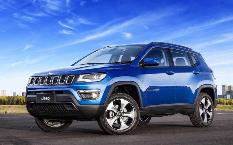 Jeep объявил рублевые цены на кроссовер Compass